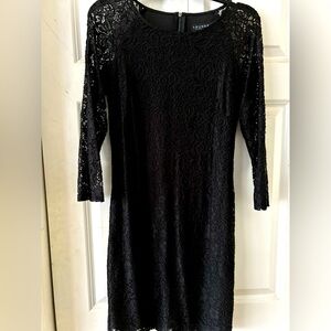 Black lace bodycon dress. Size 8 but will fit a 6 from the brand Laundry